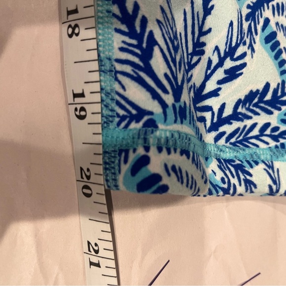 Lilly‎ Pulitzer luxletic blue and white cropped legging size XS EUC - Picture 7 of 7